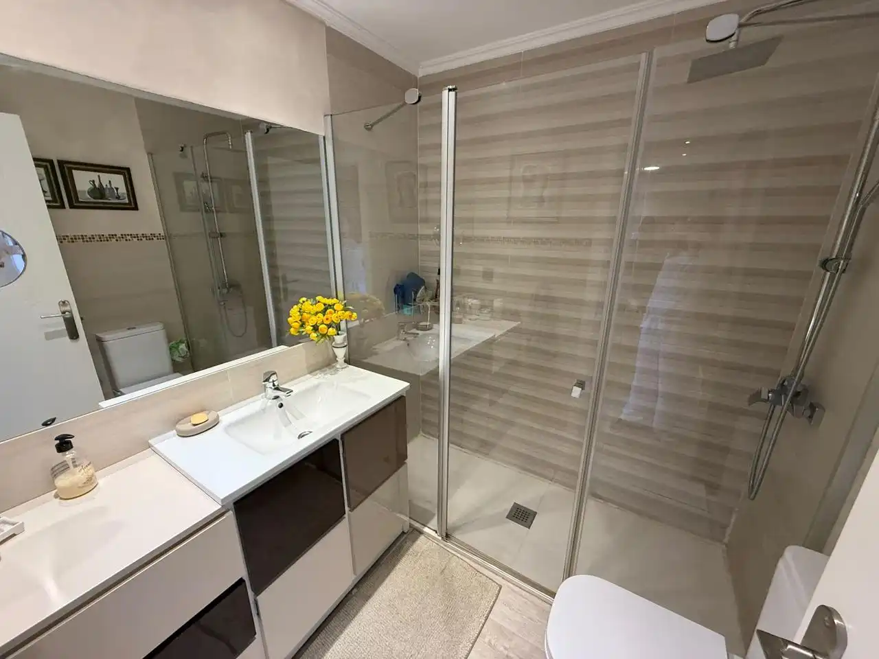 Baño de Ático en venta en Castro-Urdiales con Calefacción, Terraza y Trastero