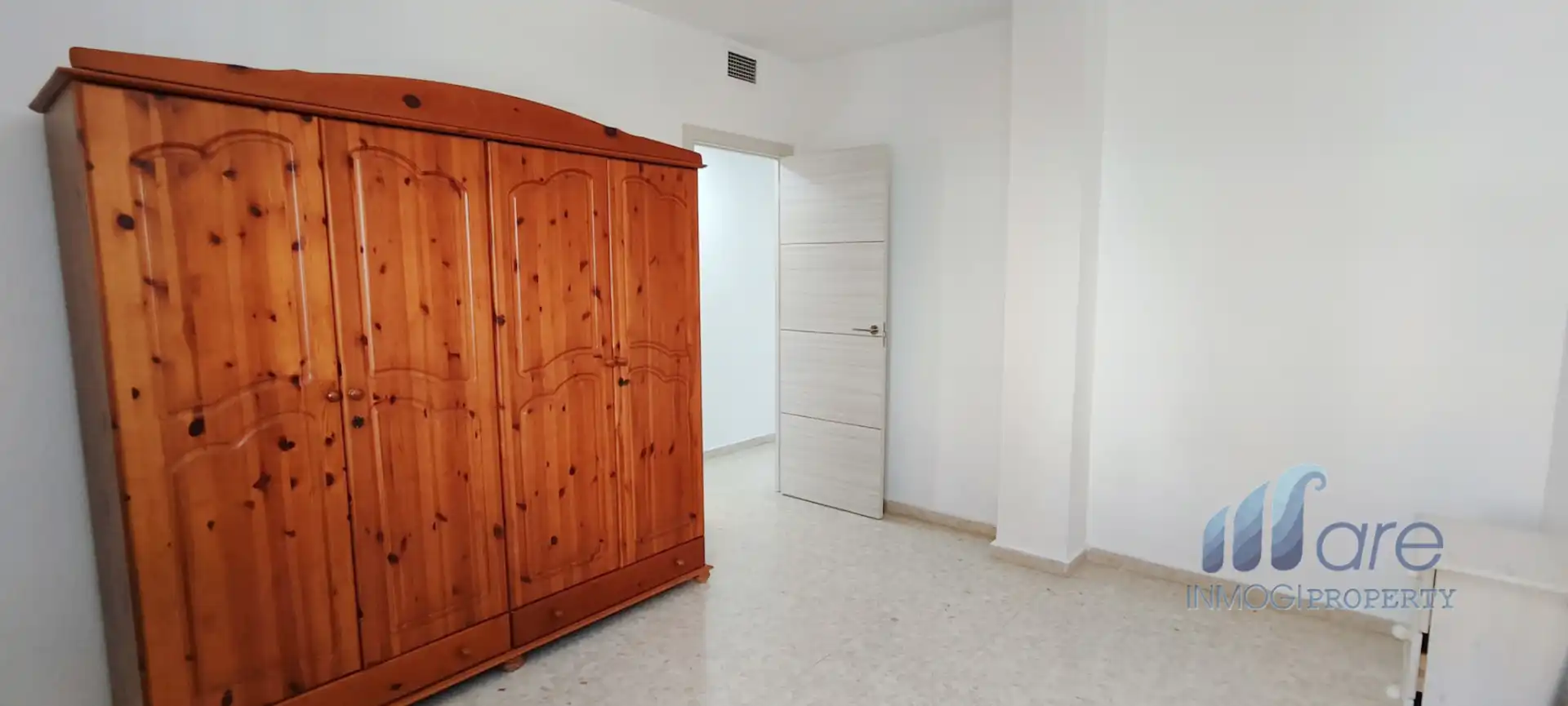 Schlafzimmer von Wohnung zum Verkauf in Granada mit Klimaanlage, Privatgarten und Terrasse