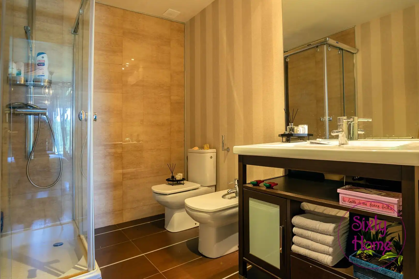 Baño de Casa o chalet en venta en Jaca con Calefacción, Jardín privado y Parquet