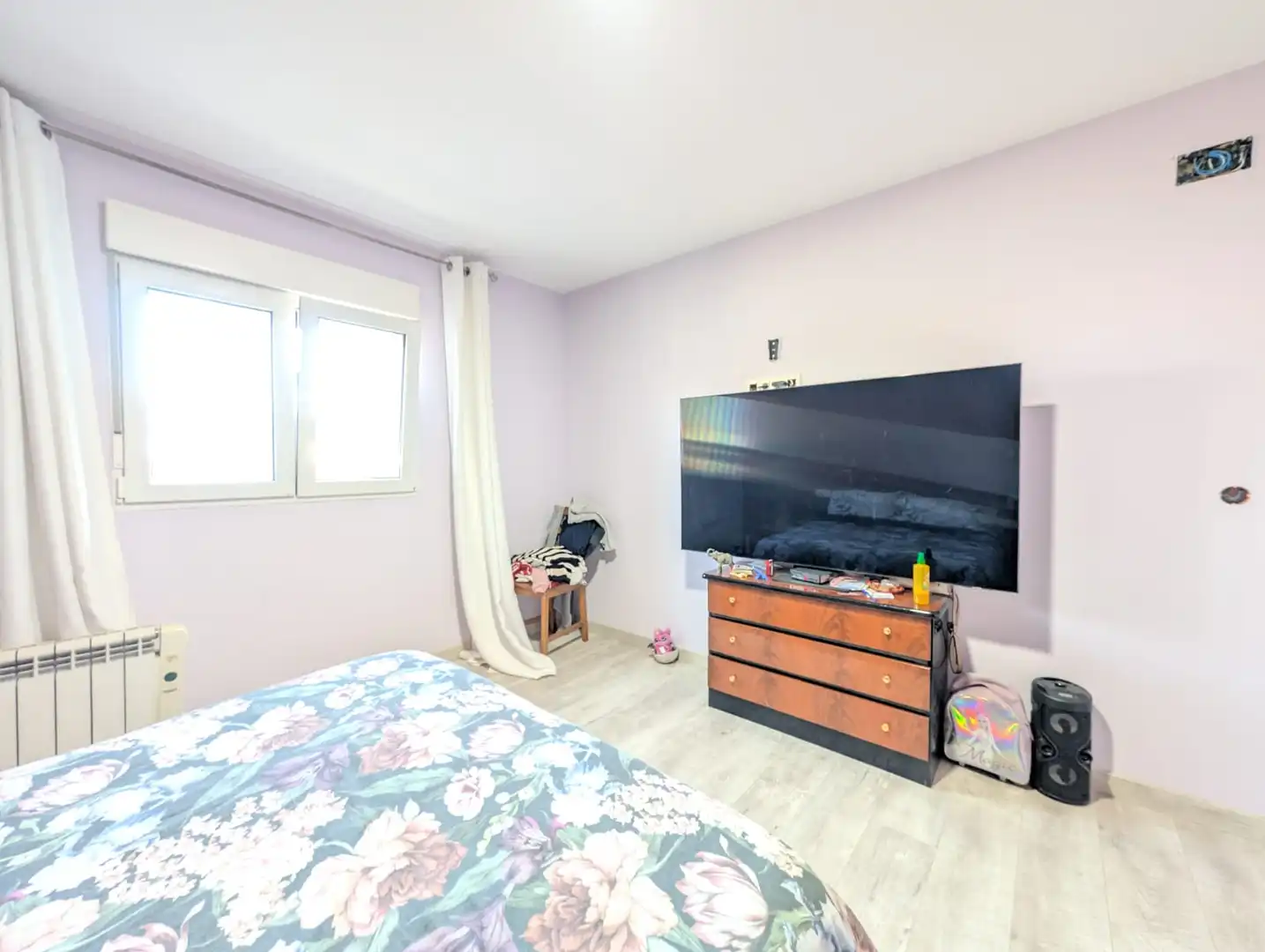 Dormitori de Casa o xalet en venda en Zaragoza amb Aire condicionat, Terrassa i Moblat