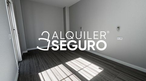 Foto 5 de Piso de alquiler en Menorca, Humanes de Madrid, Madrid