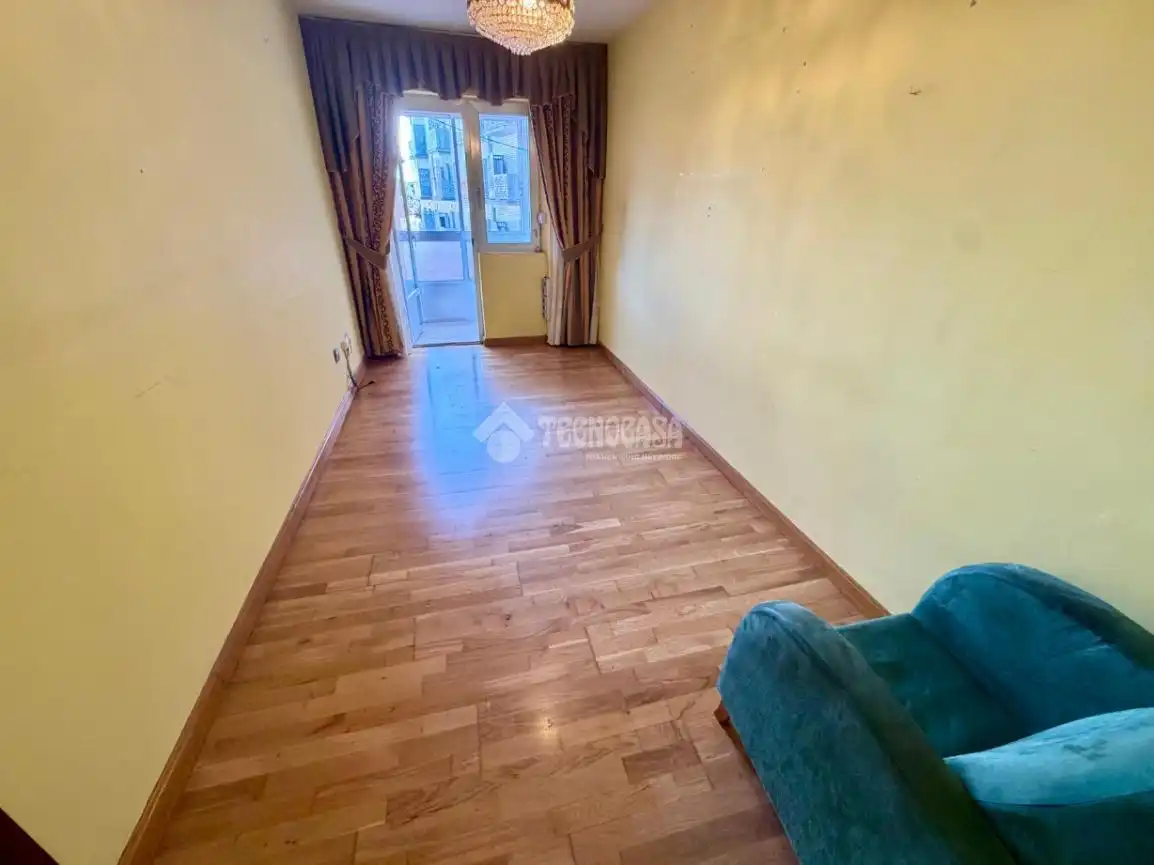 Sala d'estar de Pis en venda en León Capital  amb Balcó