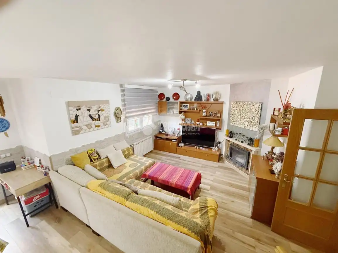 Sala de estar de Casa adosada en venta en Seseña