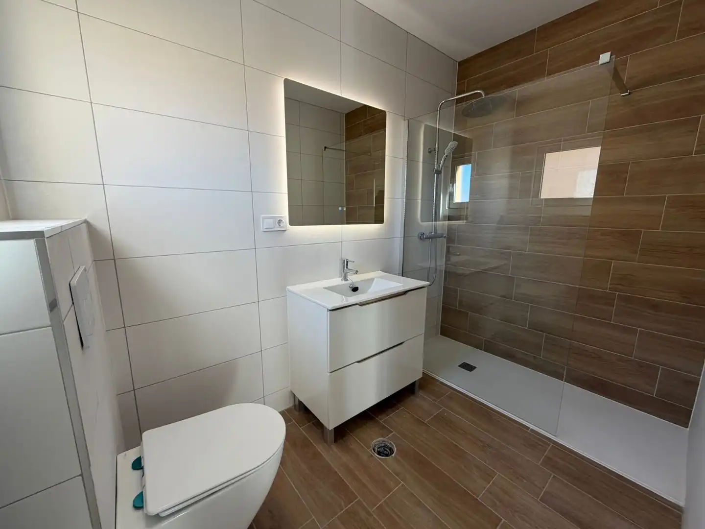 Baño de Ático en venta en Cartagena con Aire acondicionado, Terraza y Horno