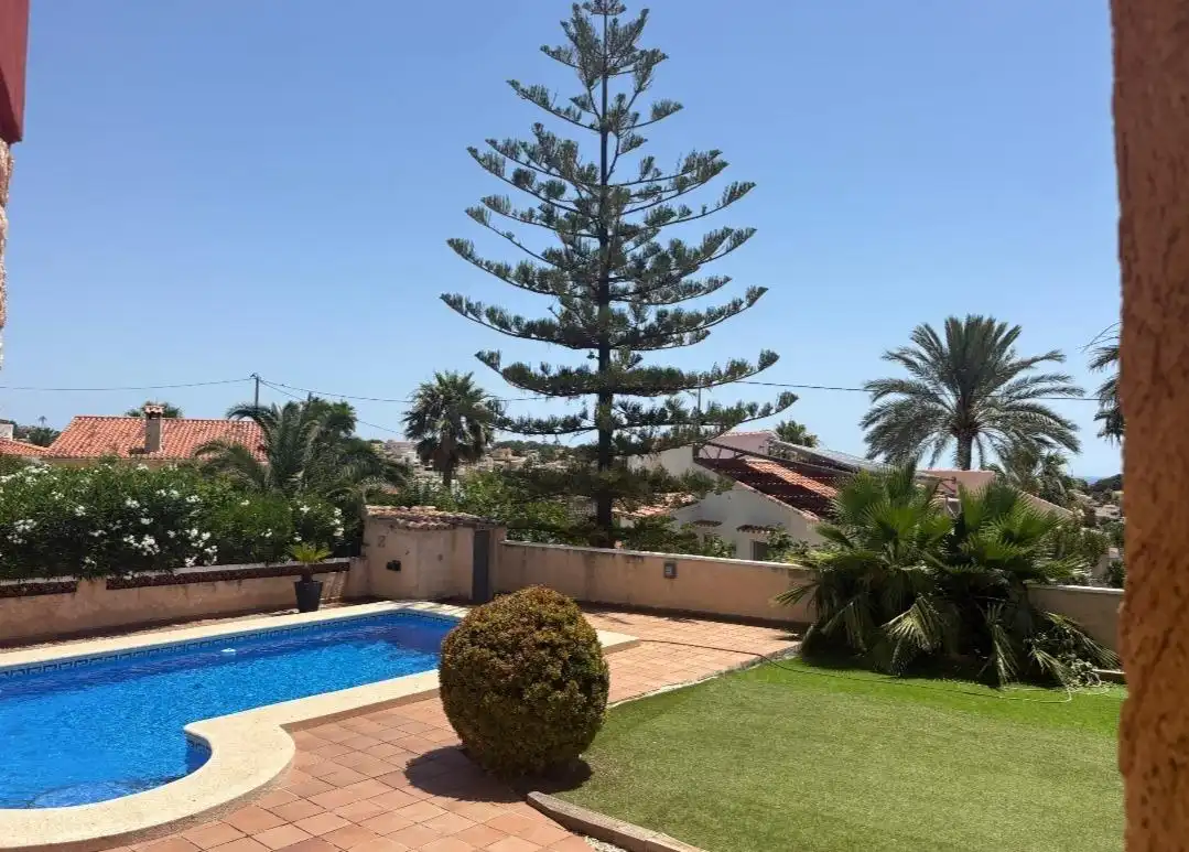 Garden of Houses for sale in Calpe / Calp  with Air Conditioner, Heating and Private garden