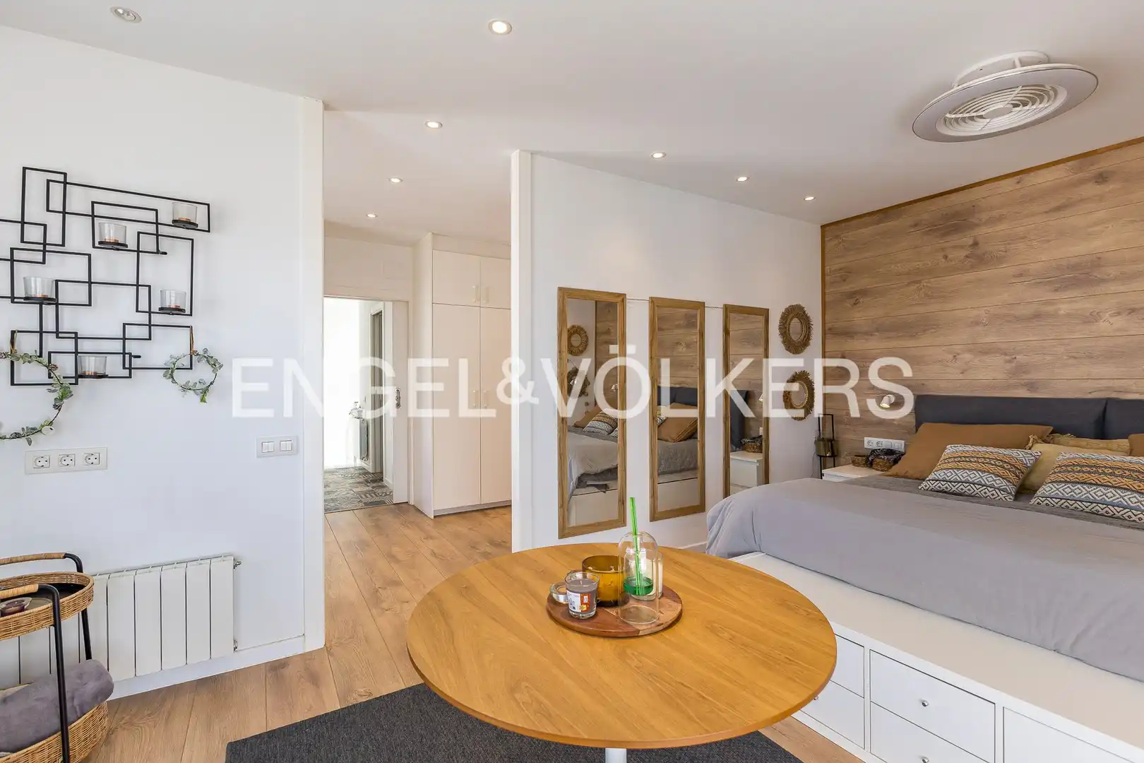 Habitación de Casa o chalet en venta en Vilanova i la Geltrú con Aire acondicionado, Calefacción y Jardín privado