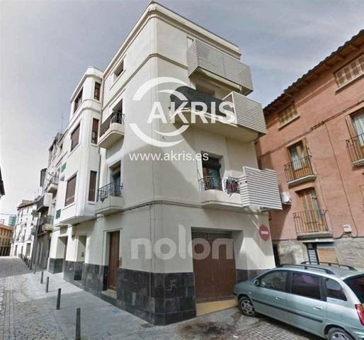 Piso en Venta en Calle Caldereros en Casco Histórico