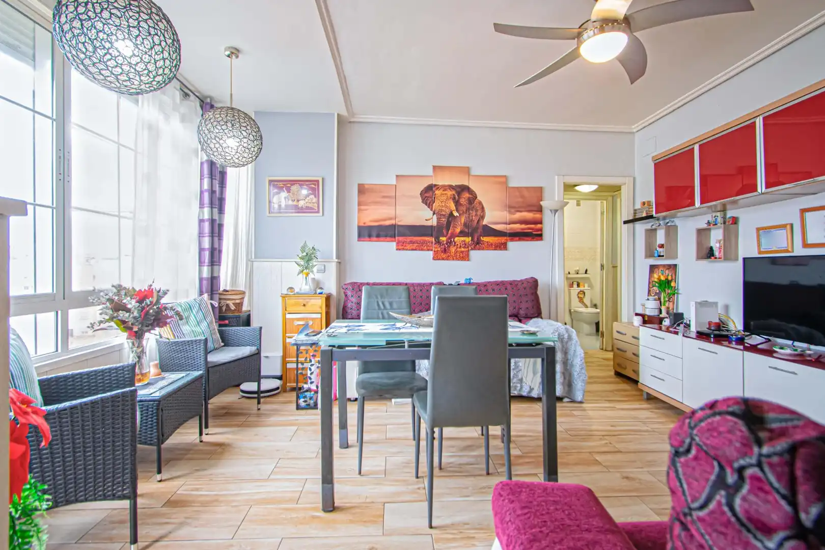 Living room of Flat for sale in  Sevilla Capital  with Air Conditioner and Terrace