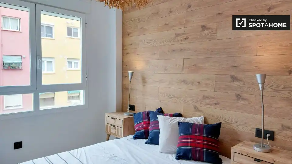 Habitació a Penya - Roja - Avda. Francia
