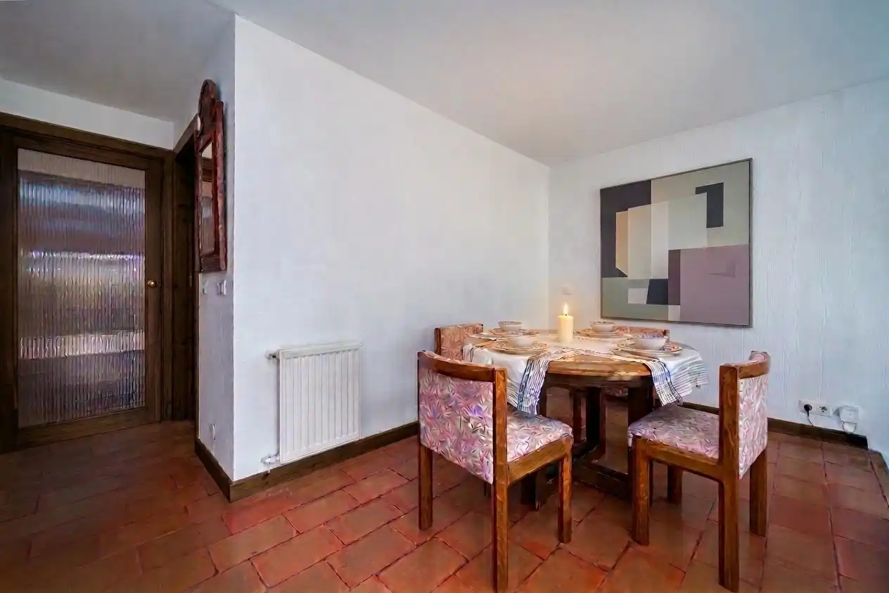 Comedor de Casa adosada en venta en Pozuelo de Alarcón con Aire acondicionado, Calefacción y Jardín privado