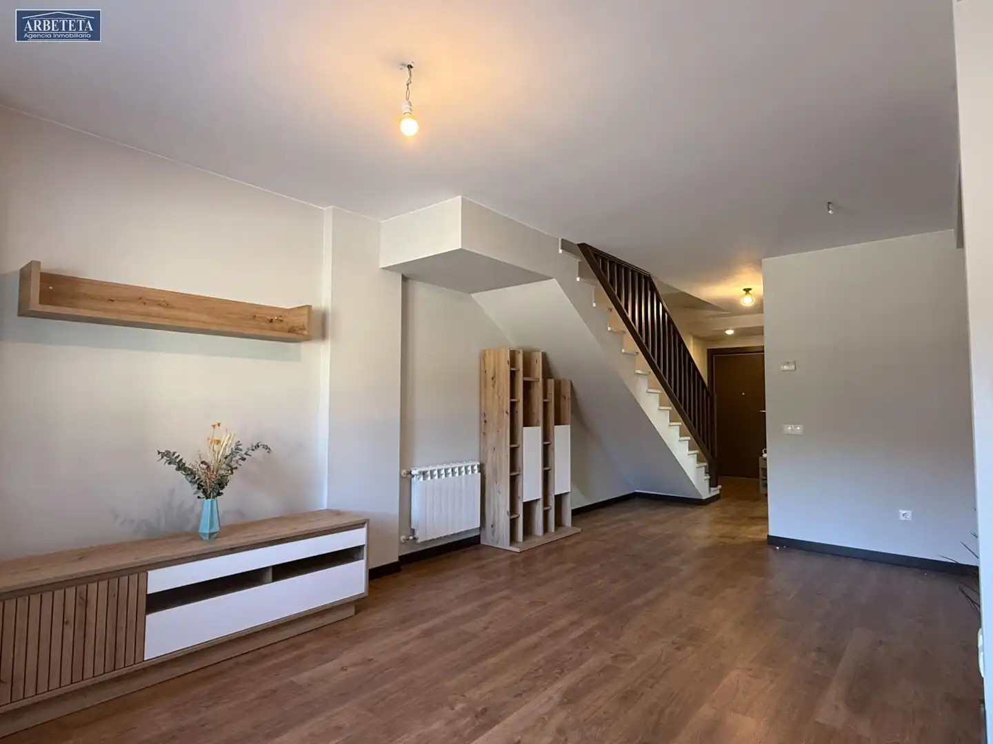 Casa adosada en venta en Urb. Belvalle
