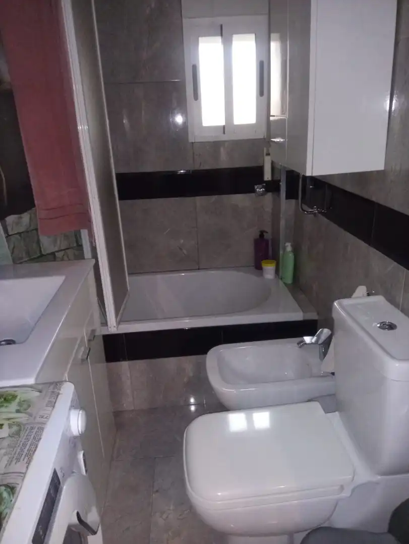 Badezimmer von Wohnungen zum Verkauf in  Albacete Capital mit Möbliert