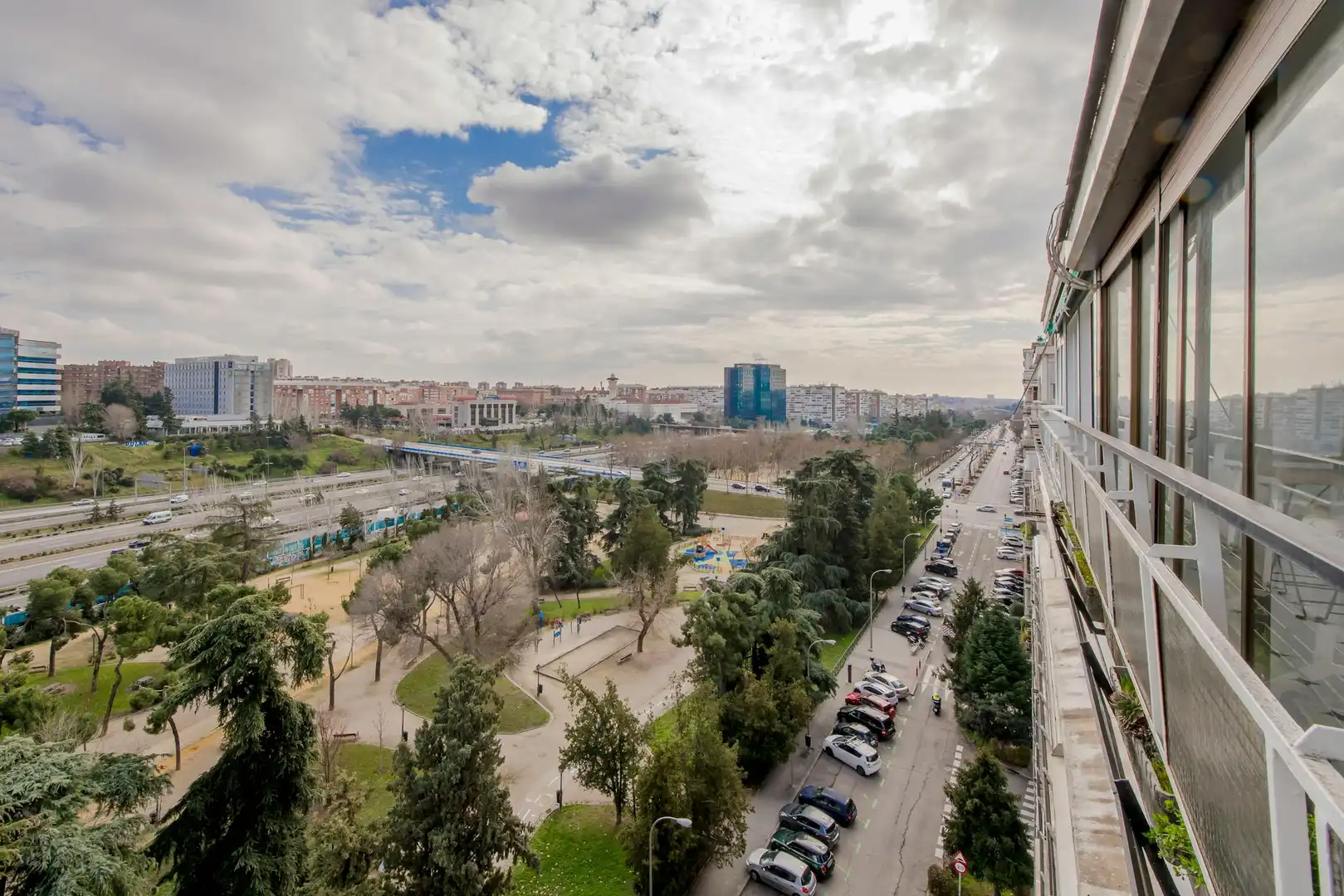 Exterior view of Flat for share in Madrid  with Air Conditioner, Heating and Washing machine