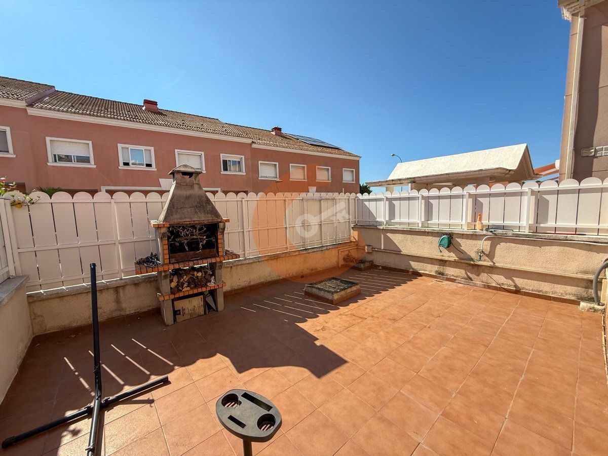 Jardí de Casa o xalet en venda en El Vendrell amb Aire condicionat, Calefacció i Terrassa