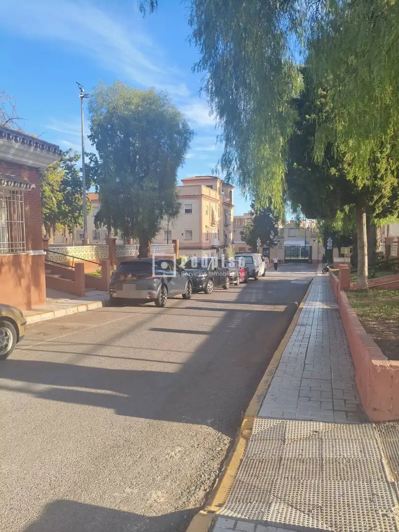 Vista exterior de Piso en venta en Cruz de Humilladero