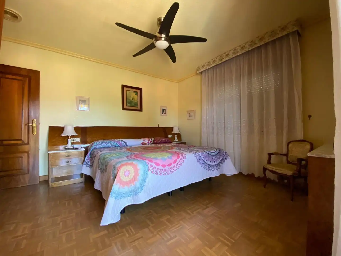 Habitación de Casa o chalet en venta en La Nucia con Aire acondicionado, Calefacción y Jardín privado