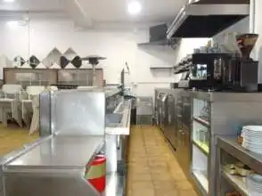 Küche von Geschaftsraum zur Miete in Gijón  mit Terrasse und Möbliert