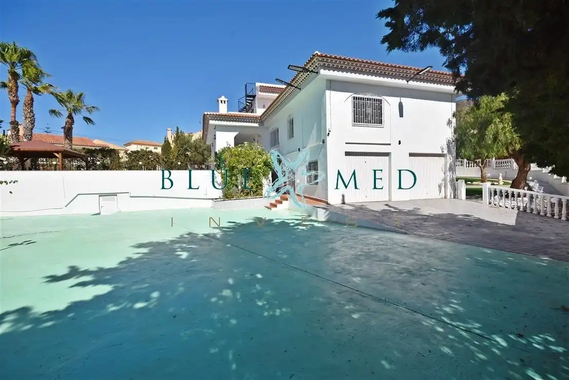Vista exterior de Casa o xalet en venda en Mazarrón amb Calefacció, Jardí privat i Terrassa