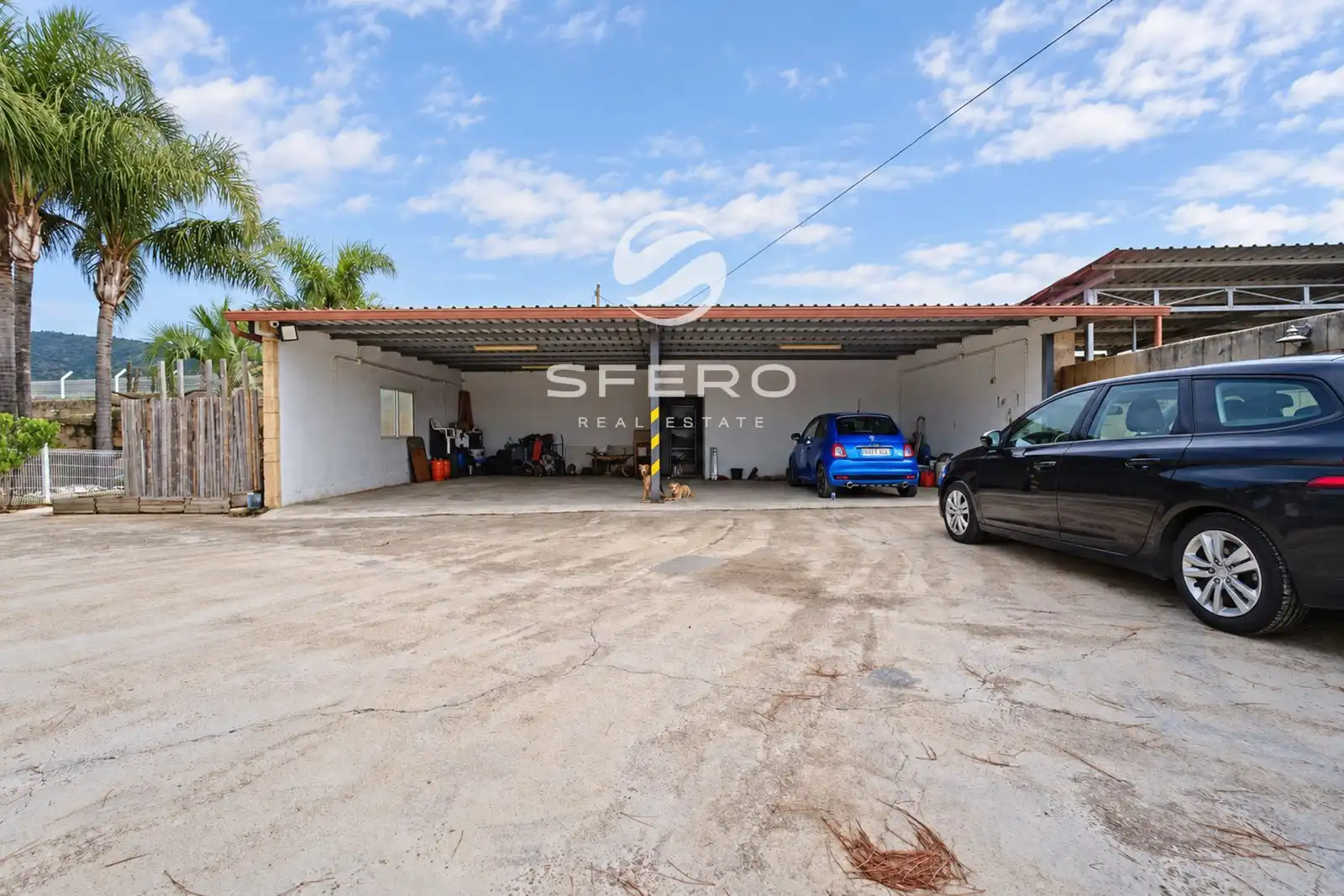Parking of Houses for sale in Canals, Valencia