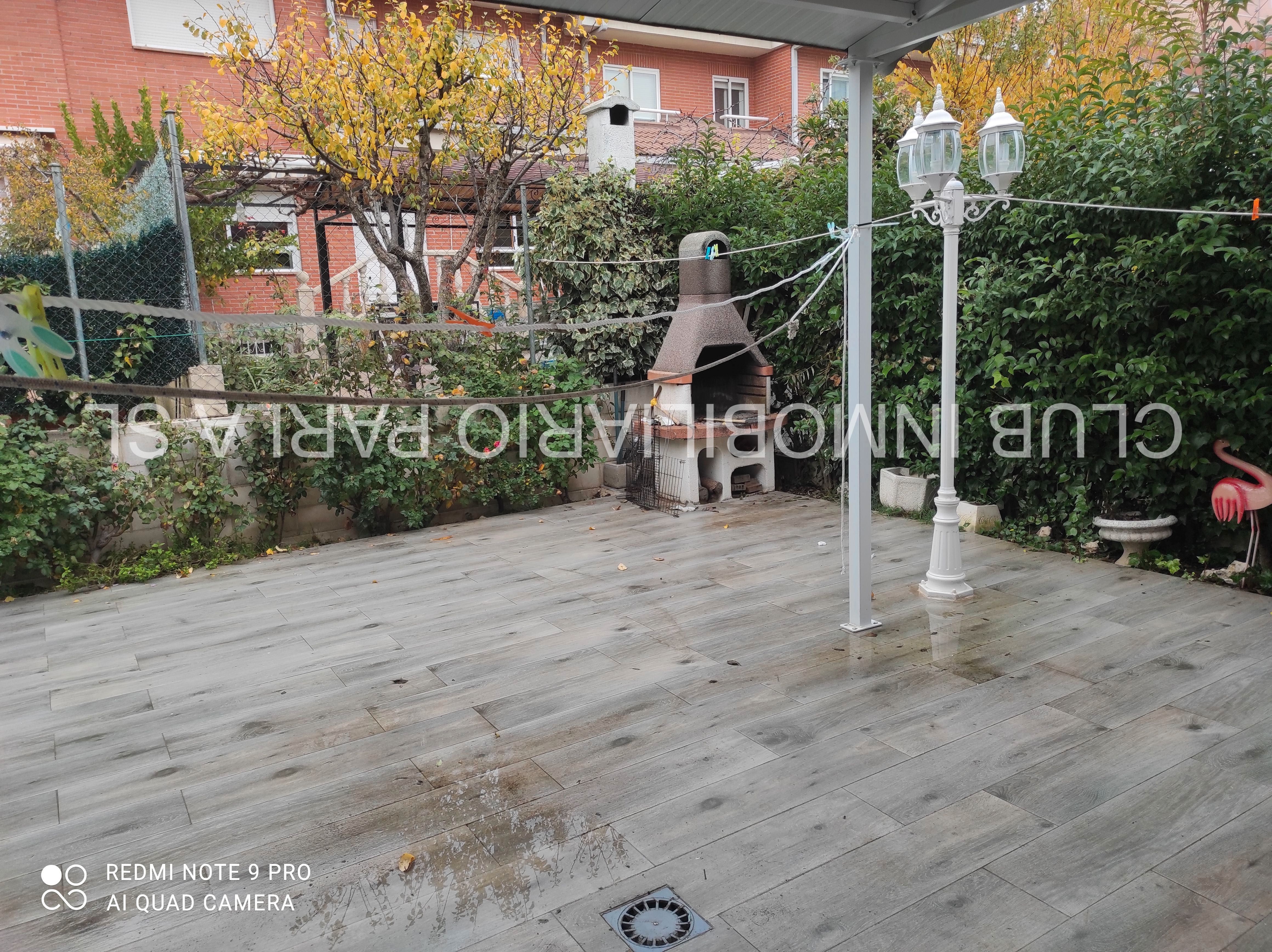 Terrace of Single-family semi-detached for sale in Parla  with Air Conditioner, Private garden and Parquet flooring
