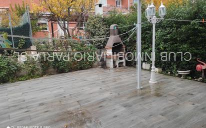 Terrassa de Casa adosada en venda en Parla amb Aire condicionat, Jardí privat i Parquet