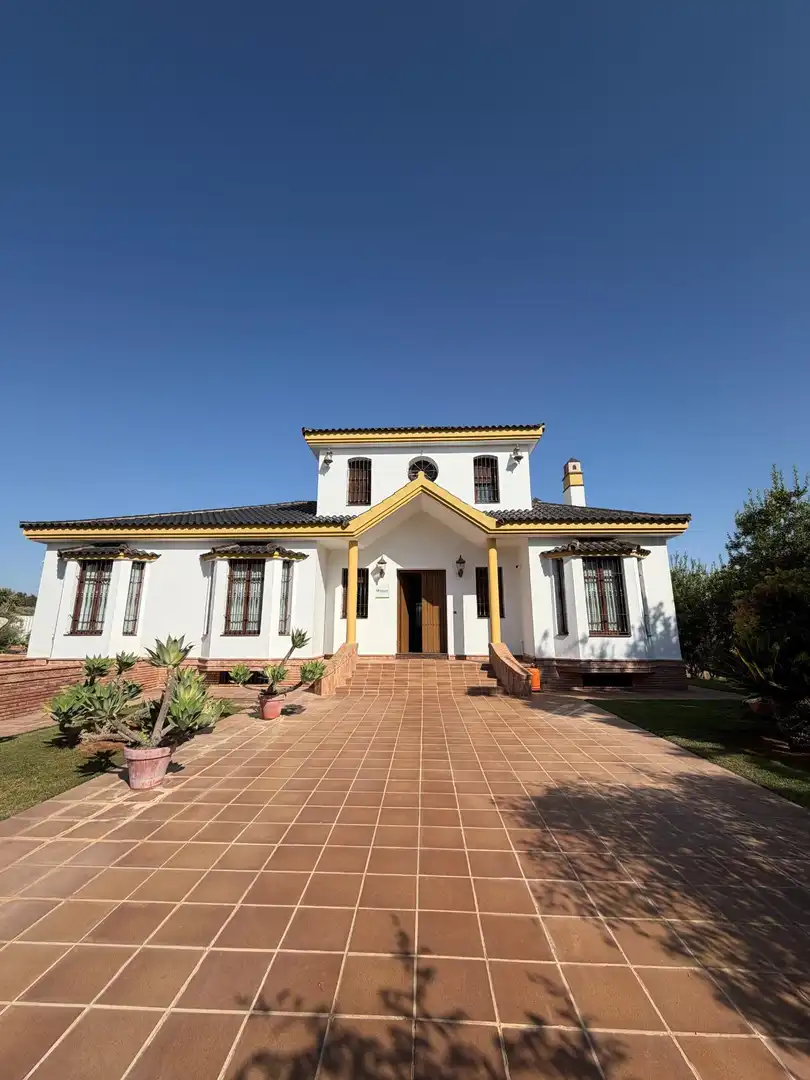 Casa con piscina en venta en Mairena del Alcor, imagen 4