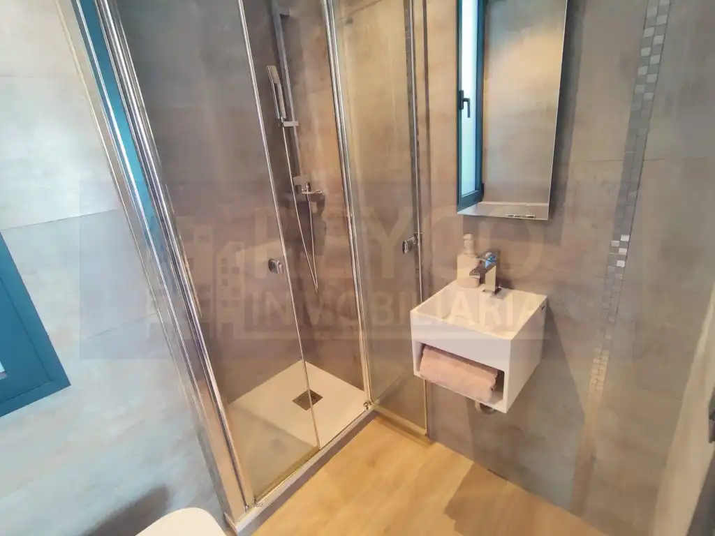 Bany de Apartament en venda en  Logroño amb Terrassa