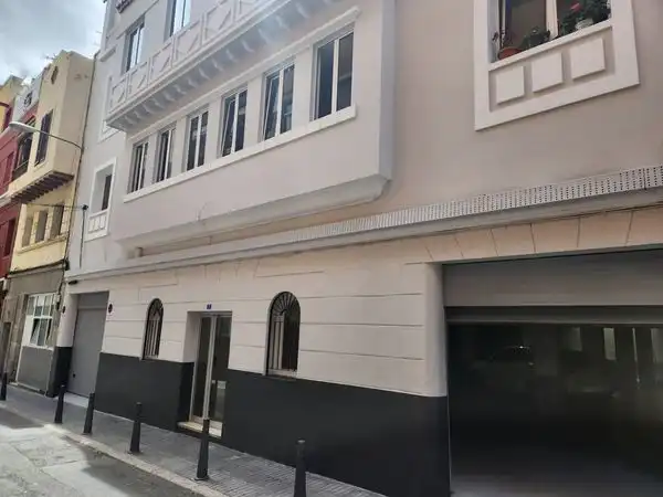 Außenansicht von Wohnung zur Miete in Las Palmas de Gran Canaria mit Möbliert und Waschmaschine