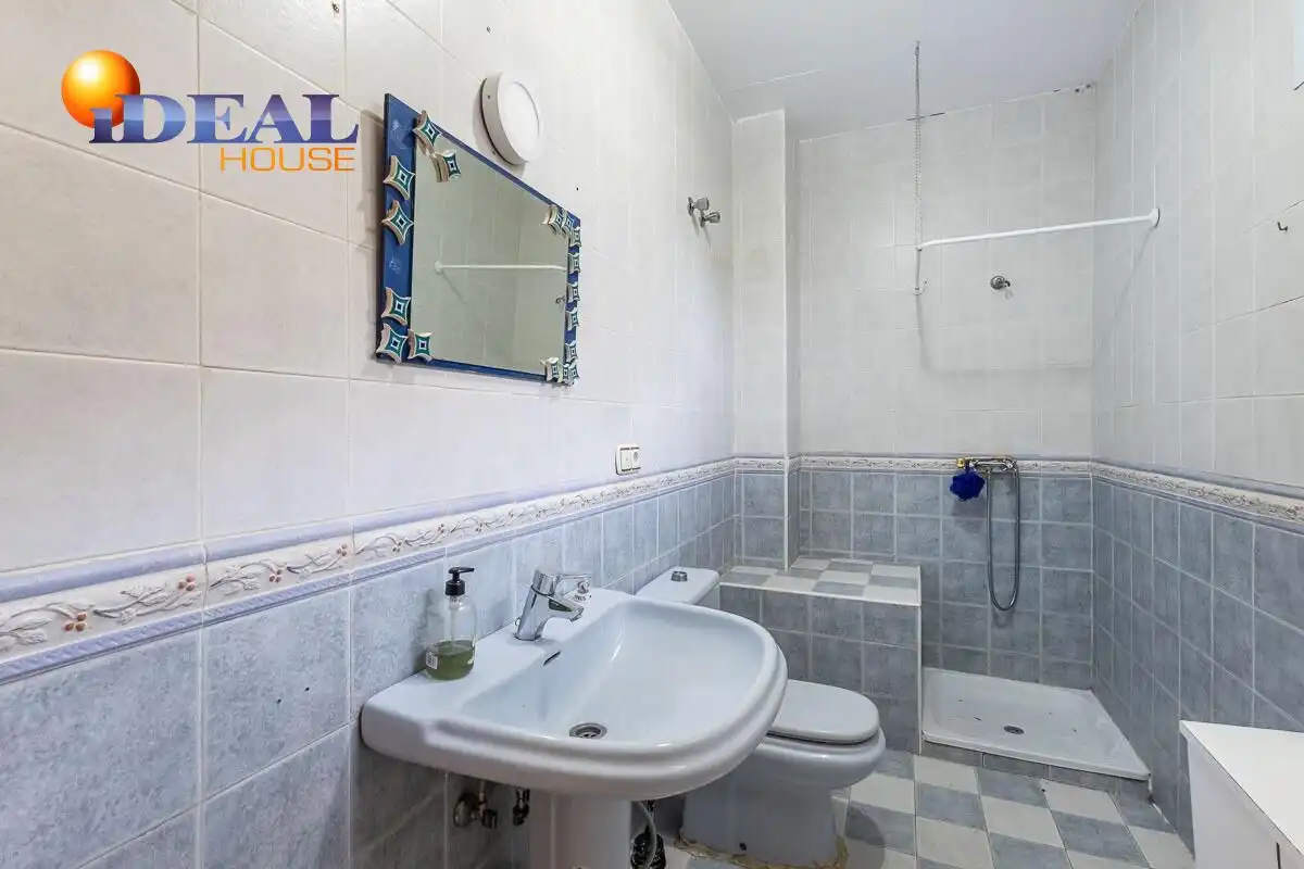 Detached house with terrace for sale in Calle Calle Sauce, imagen 38