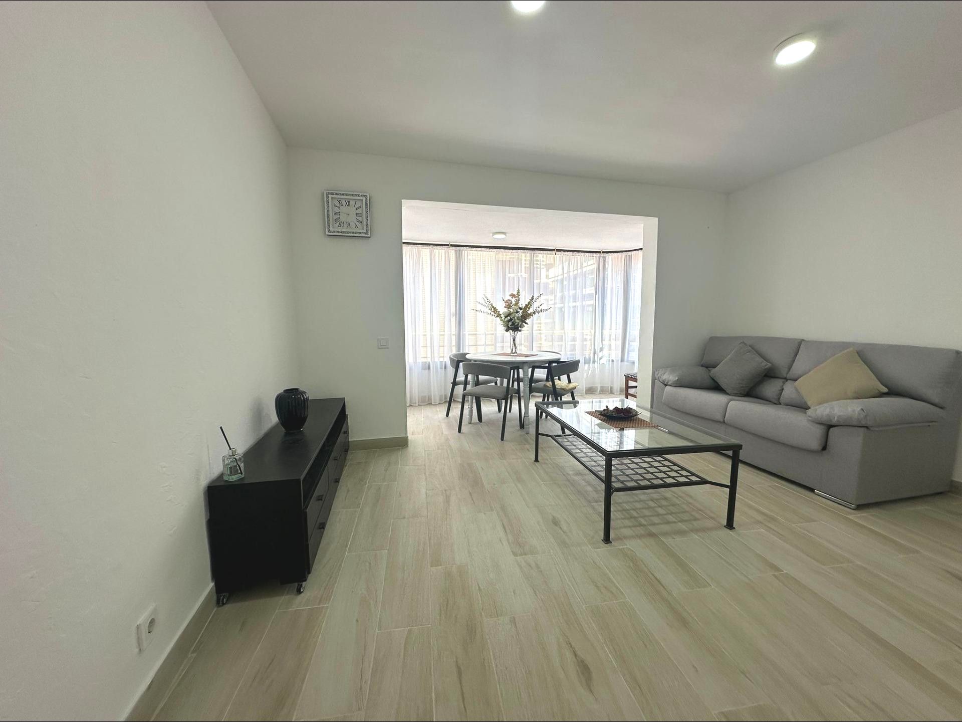 Living room of Apartment for sale in Benidorm  with Air Conditioner, Heating and Terrace