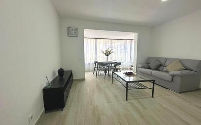 Sala d'estar de Apartament en venda en Benidorm amb Aire condicionat, Calefacció i Terrassa