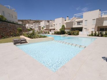 Penthouse with pool for sale in Algorfa