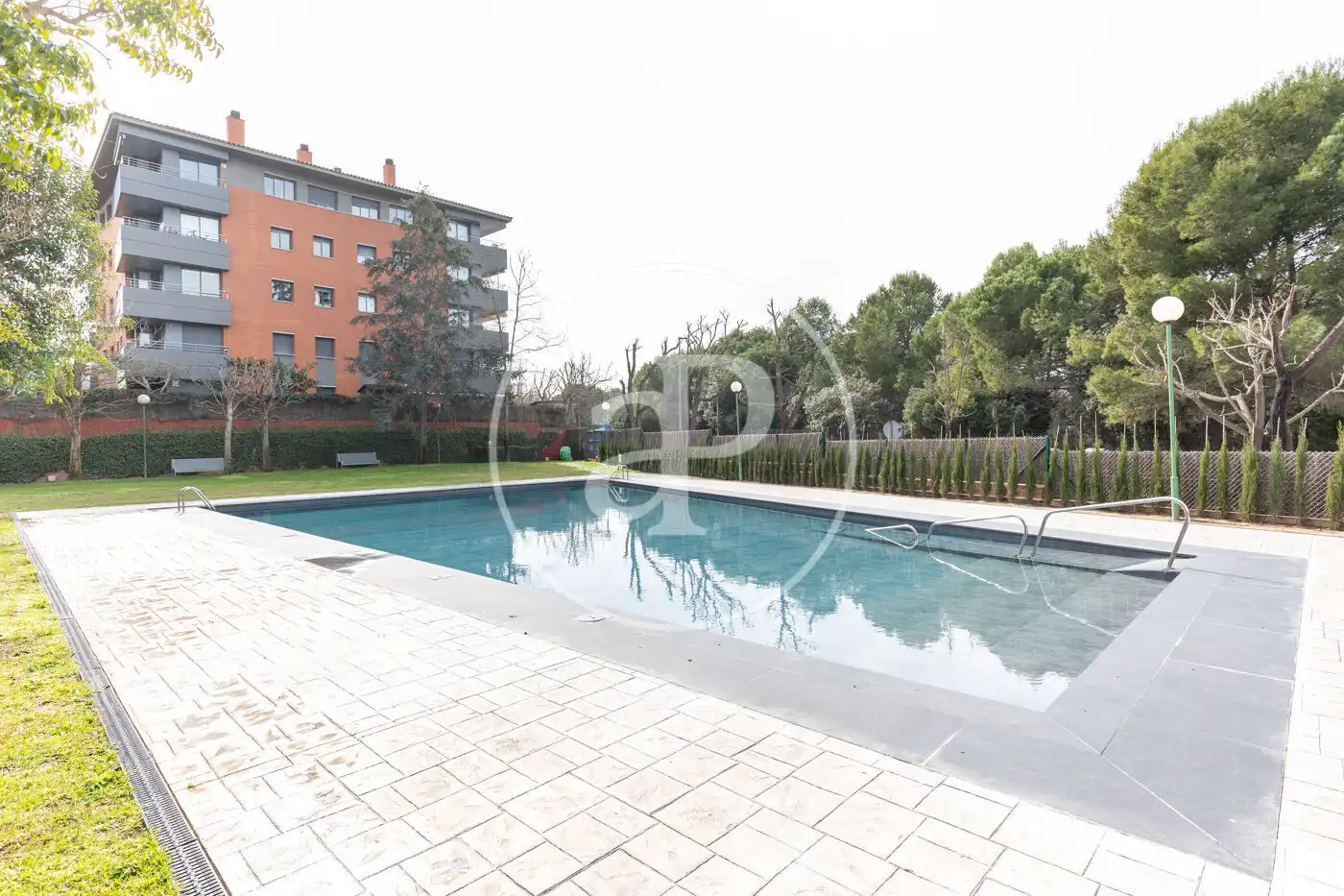 Swimming pool of Flat for sale in Sant Cugat del Vallès  with Air Conditioner, Heating and Terrace