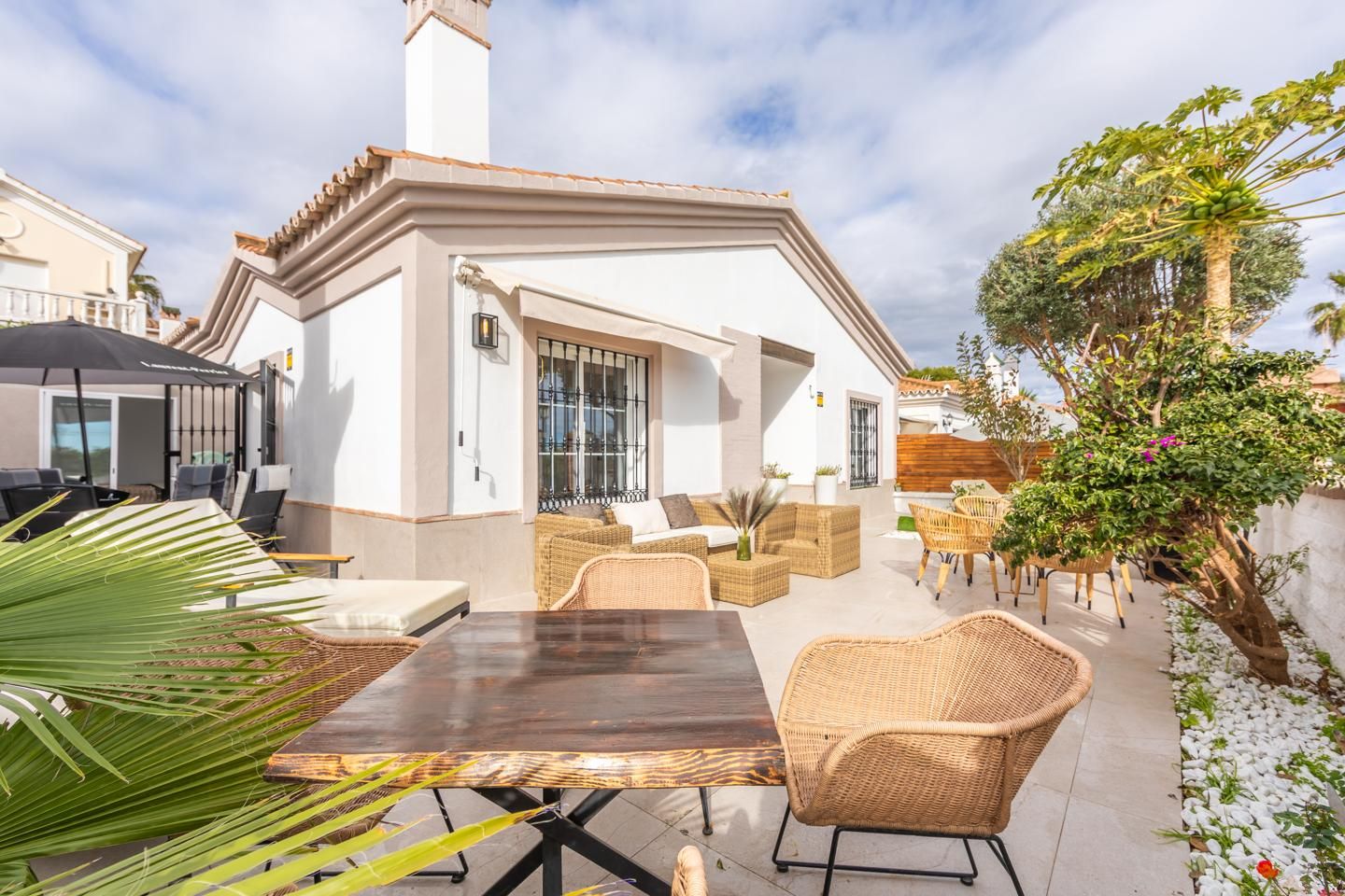 Terrassa de Casa o xalet en venda en Manilva amb Aire condicionat, Calefacció i Jardí privat