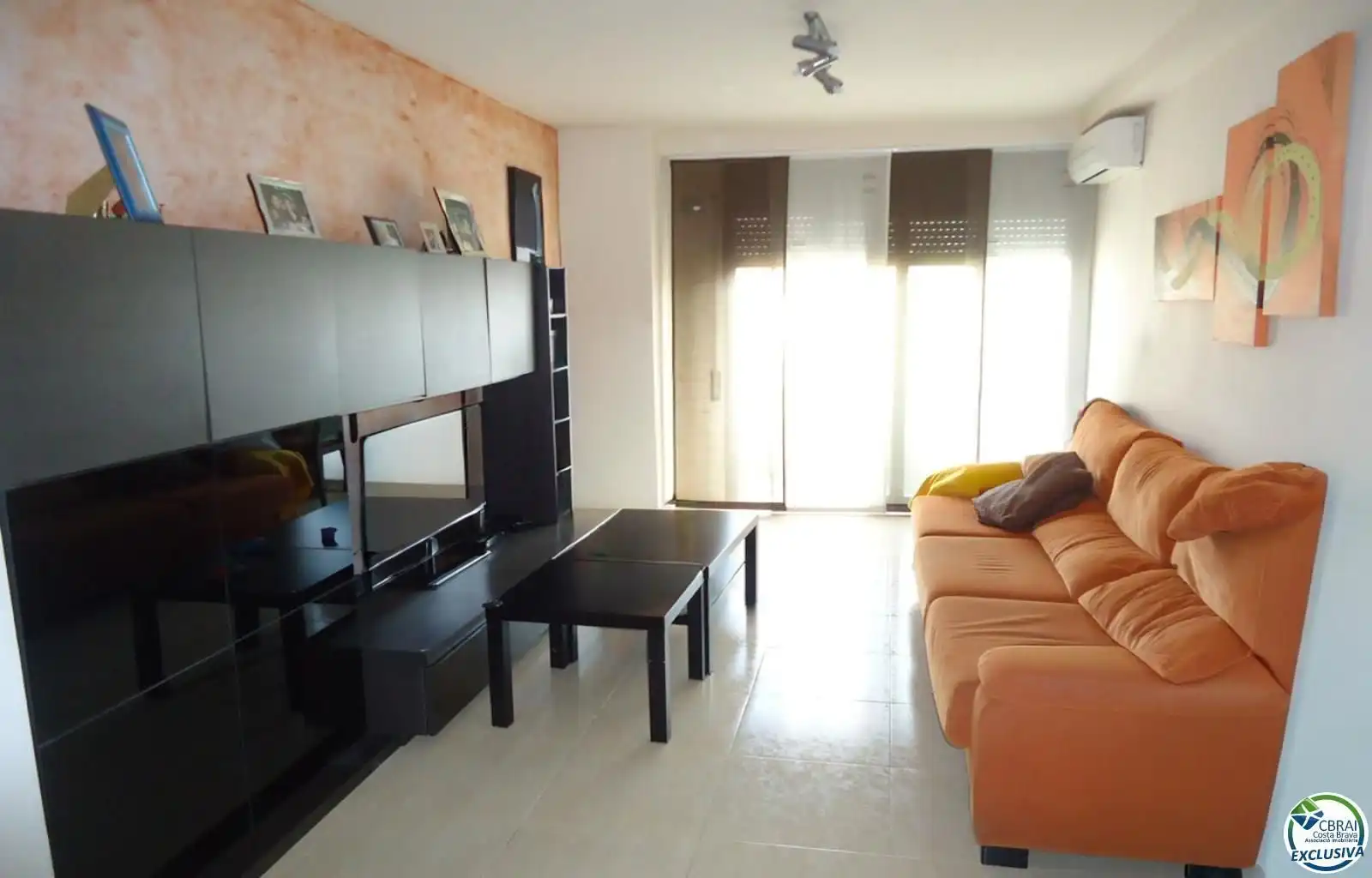 Living room of Flat for sale in Figueres