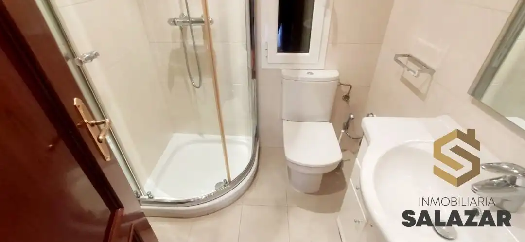 Baño de Piso de alquiler en Bilbao  con Calefacción