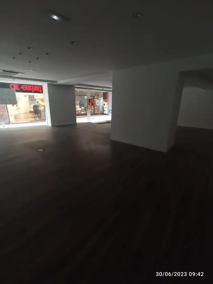 Local comercial en alquiler en Carrer de la Ciutat, imagen 4