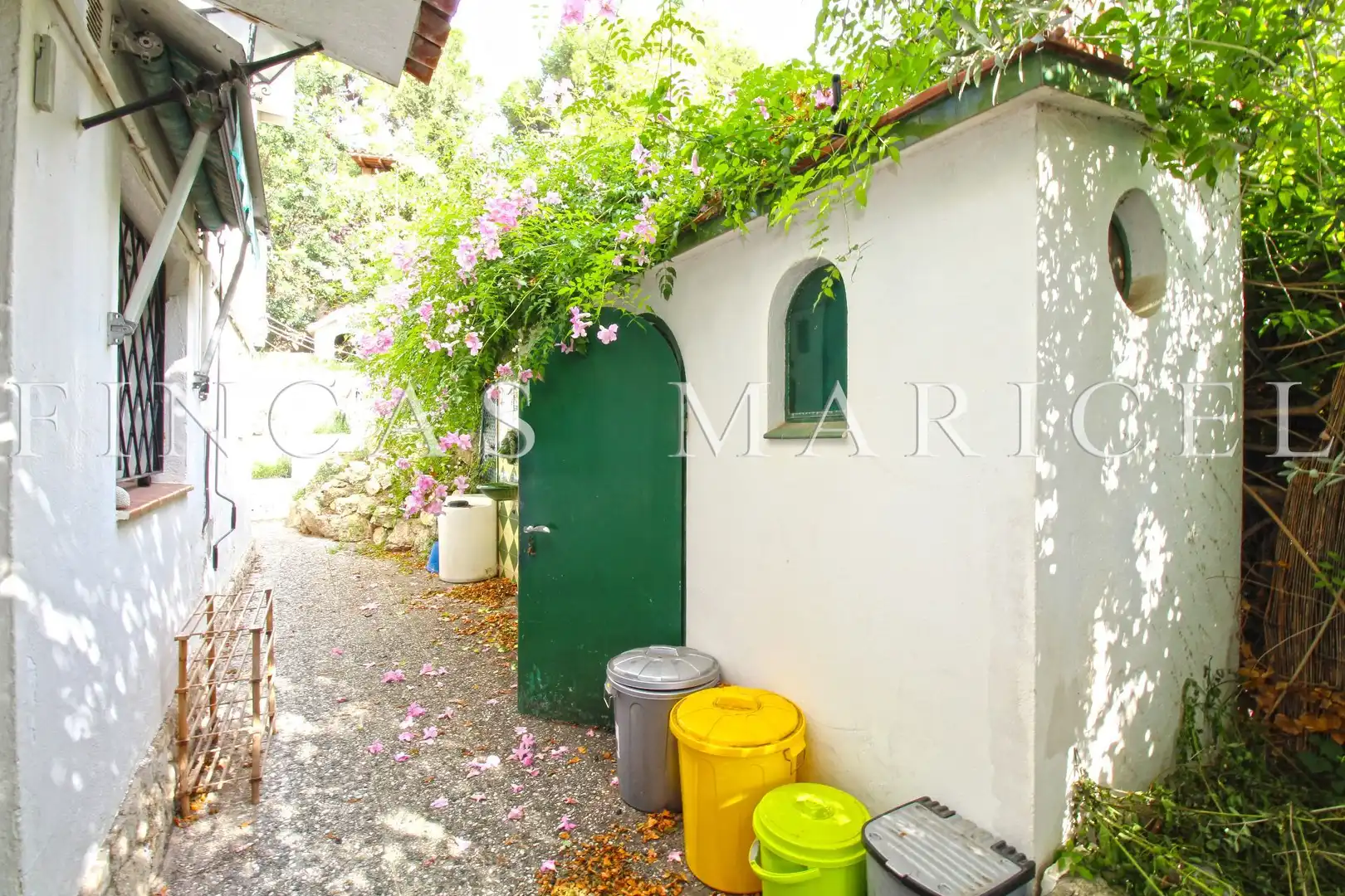 Jardín de Casa o chalet en venta en Sitges con Aire acondicionado, Calefacción y Jardín privado