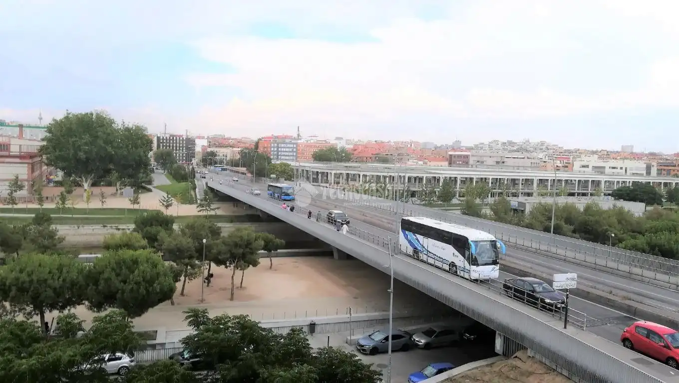 Vista exterior de Piso en venta en Madrid