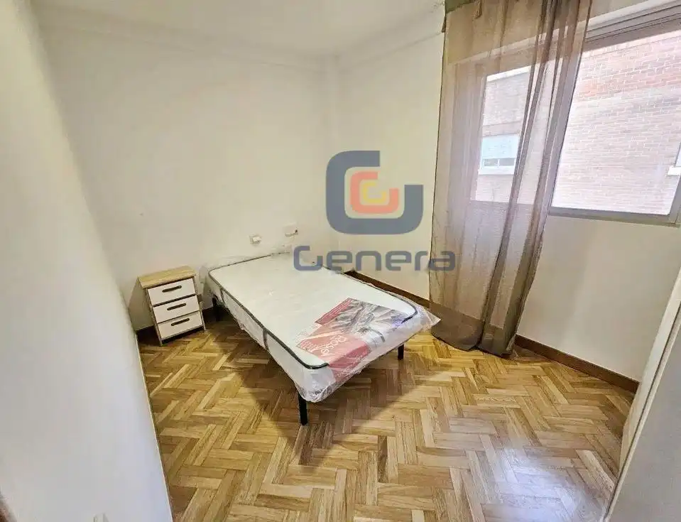 Dormitori de Pis en venda en Alicante / Alacant amb Parquet, Terrassa i Moblat