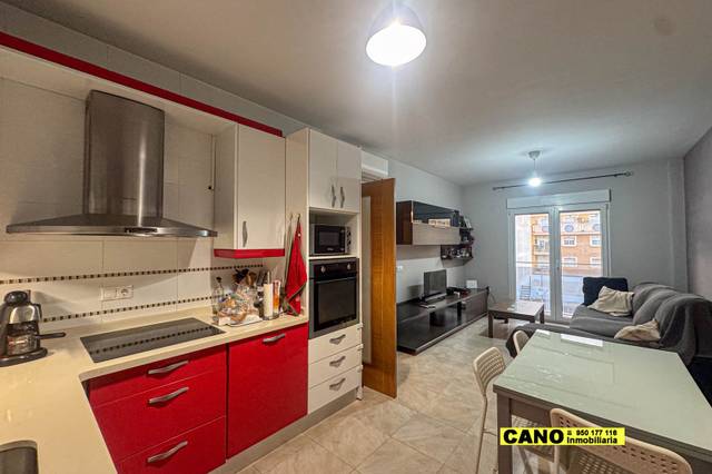 Piso en Venta en Santa Isabel en Roquetas Pueblo