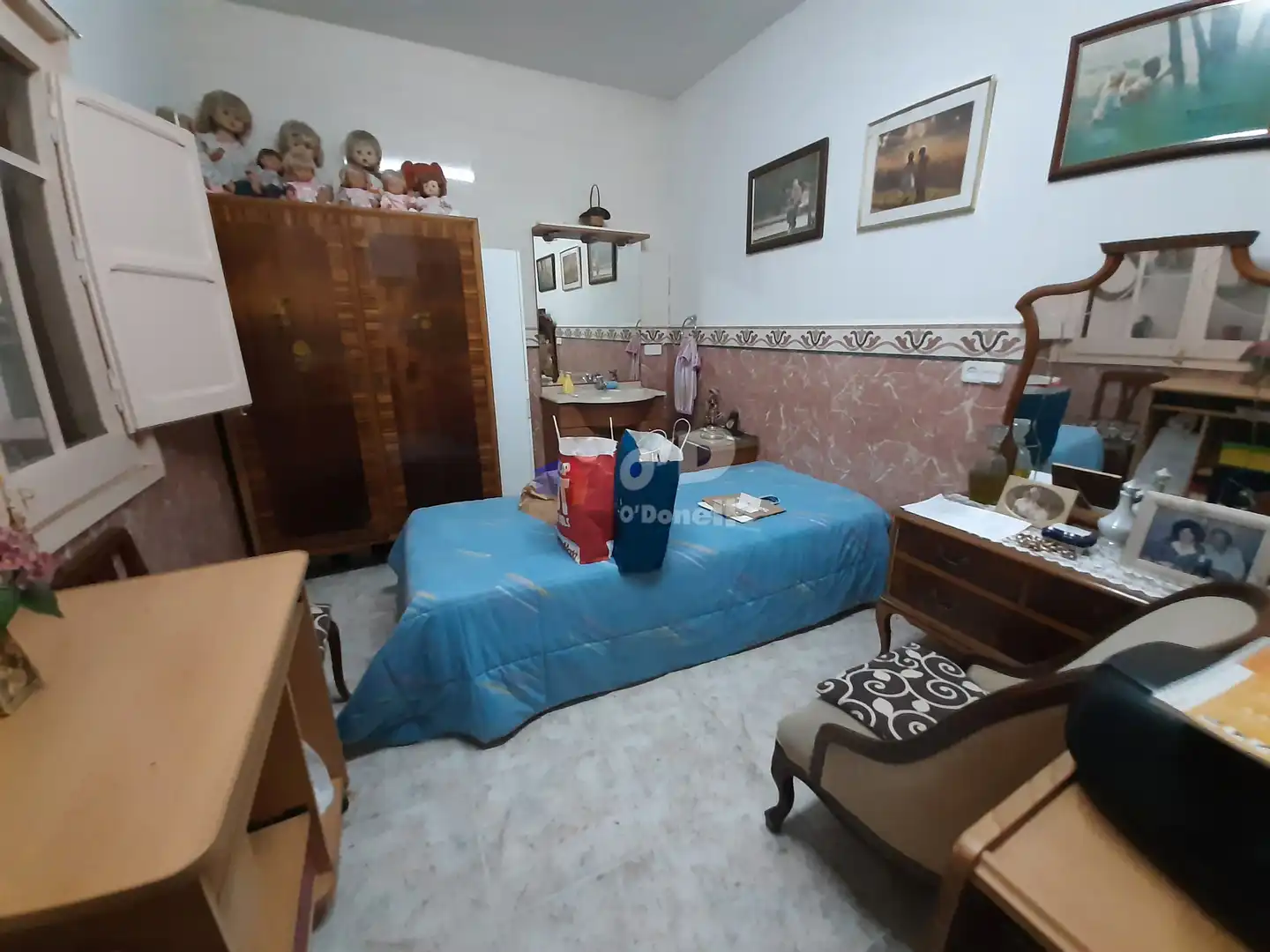 Dormitori de Casa o xalet en venda en Sant Boi de Llobregat amb Calefacció i Terrassa