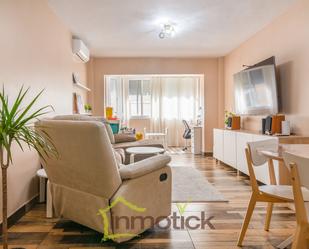 Sala d'estar de Pis en venda en  Huelva Capital amb Aire condicionat