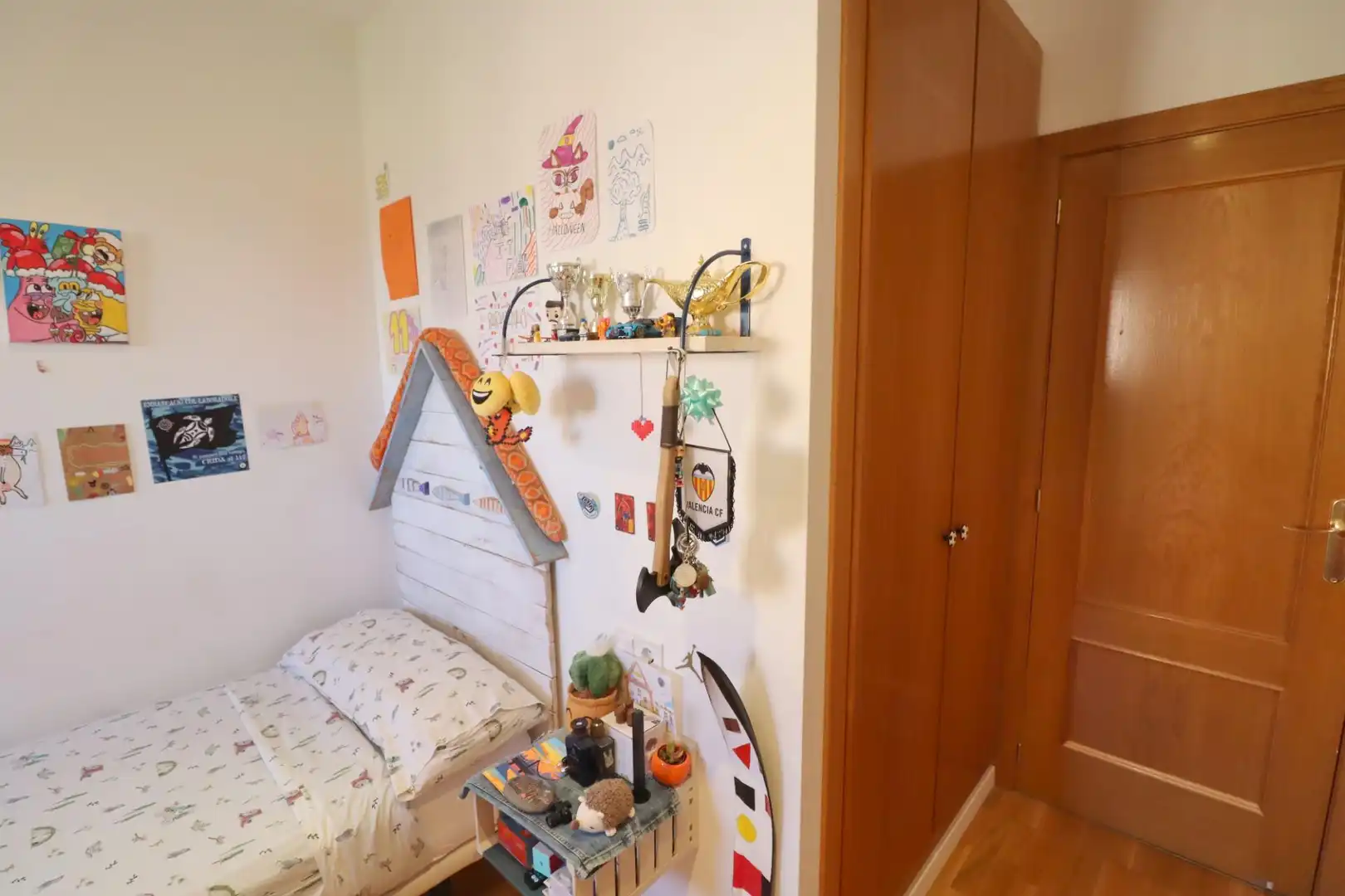 Habitación de Casa o chalet de alquiler en Paterna con Aire acondicionado, Calefacción y Jardín privado