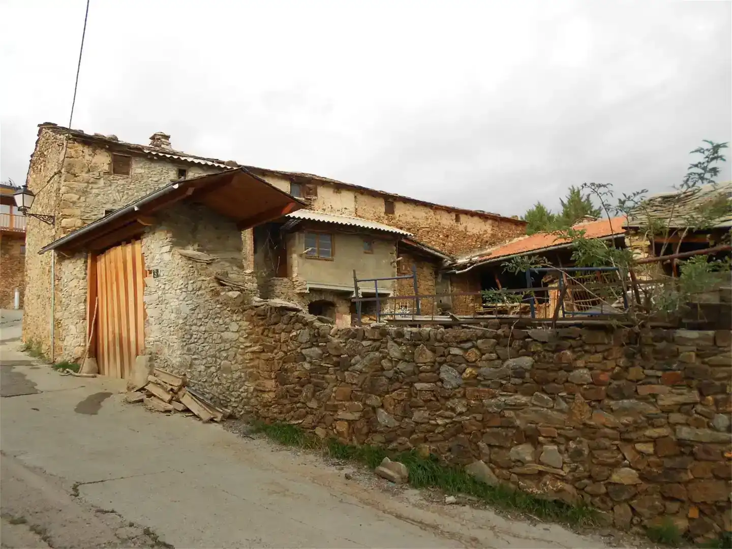 Vista exterior de Finca rústica en venda en Bellver de Cerdanya