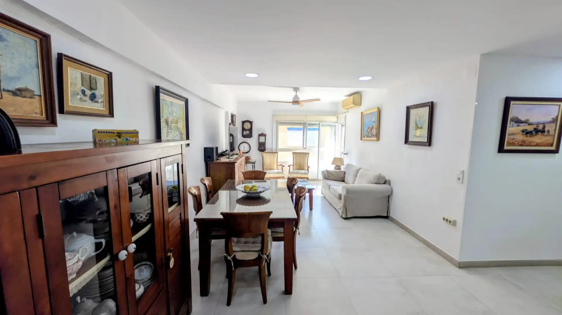 Living room of Flat for sale in Valencia  with Air Conditioner and Balcony