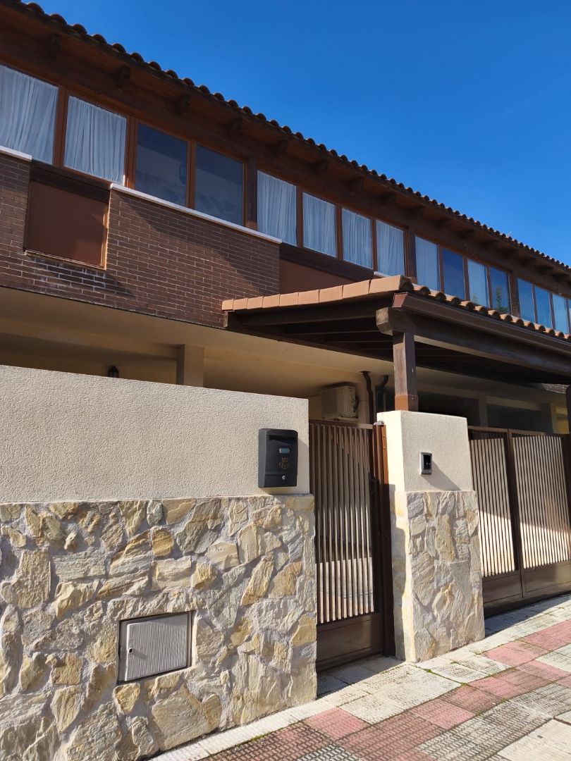 Exterior view of Single-family semi-detached for sale in Illescas  with Air Conditioner, Heating and Parquet flooring