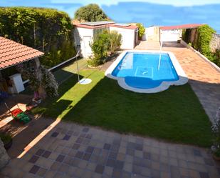 Piscina de Casa o xalet en venda en Plasencia amb Aire condicionat, Calefacció i Jardí privat
