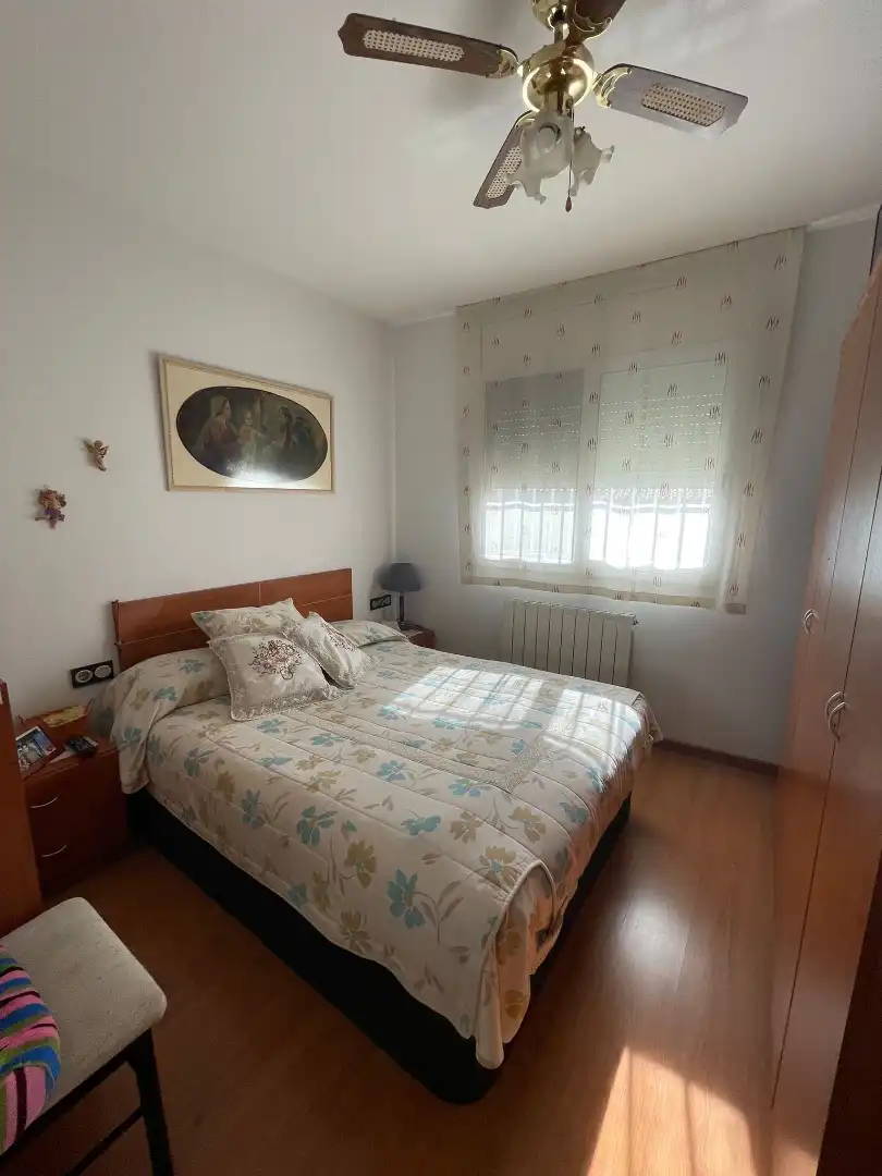 Schlafzimmer von Wohnung zur Miete in Cerdanyola del Vallès mit Heizung, Privatgarten und Ofen