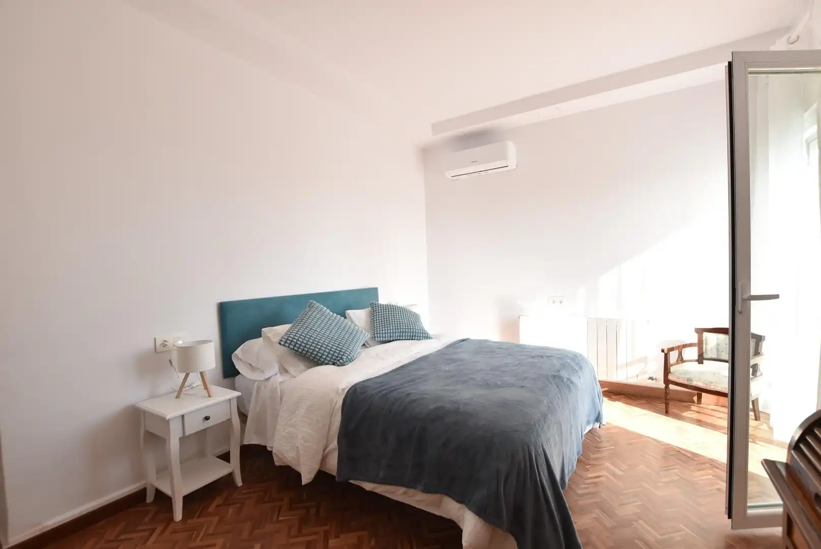 Dormitori de Casa o xalet de lloguer en Granada amb Aire condicionat, Terrassa i Piscina